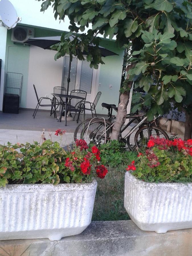 Appartamento Sea View Zara Esterno foto